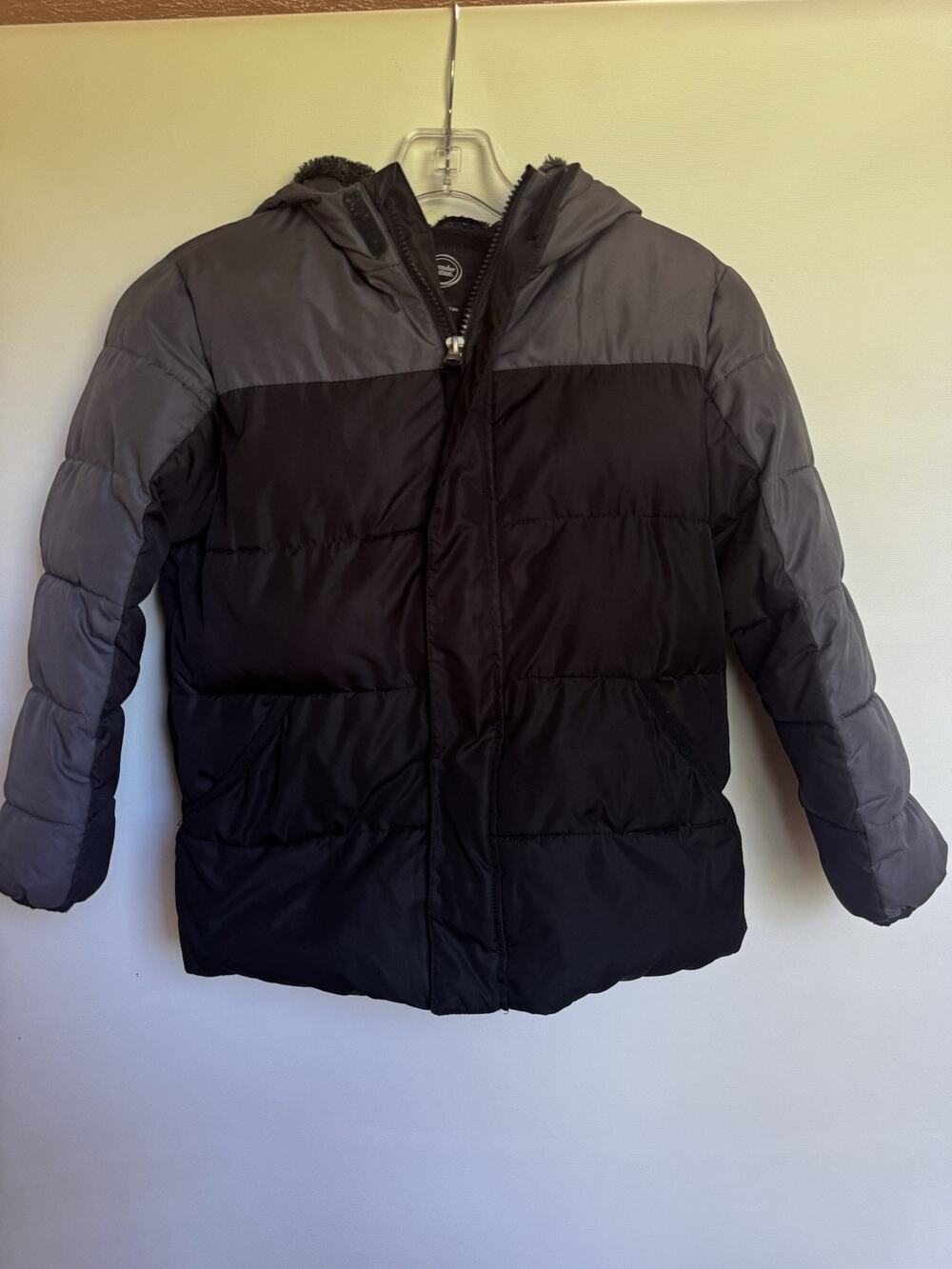 Wonder Nation Kids Black Gray Hooded Puffer Jacket Size M 8